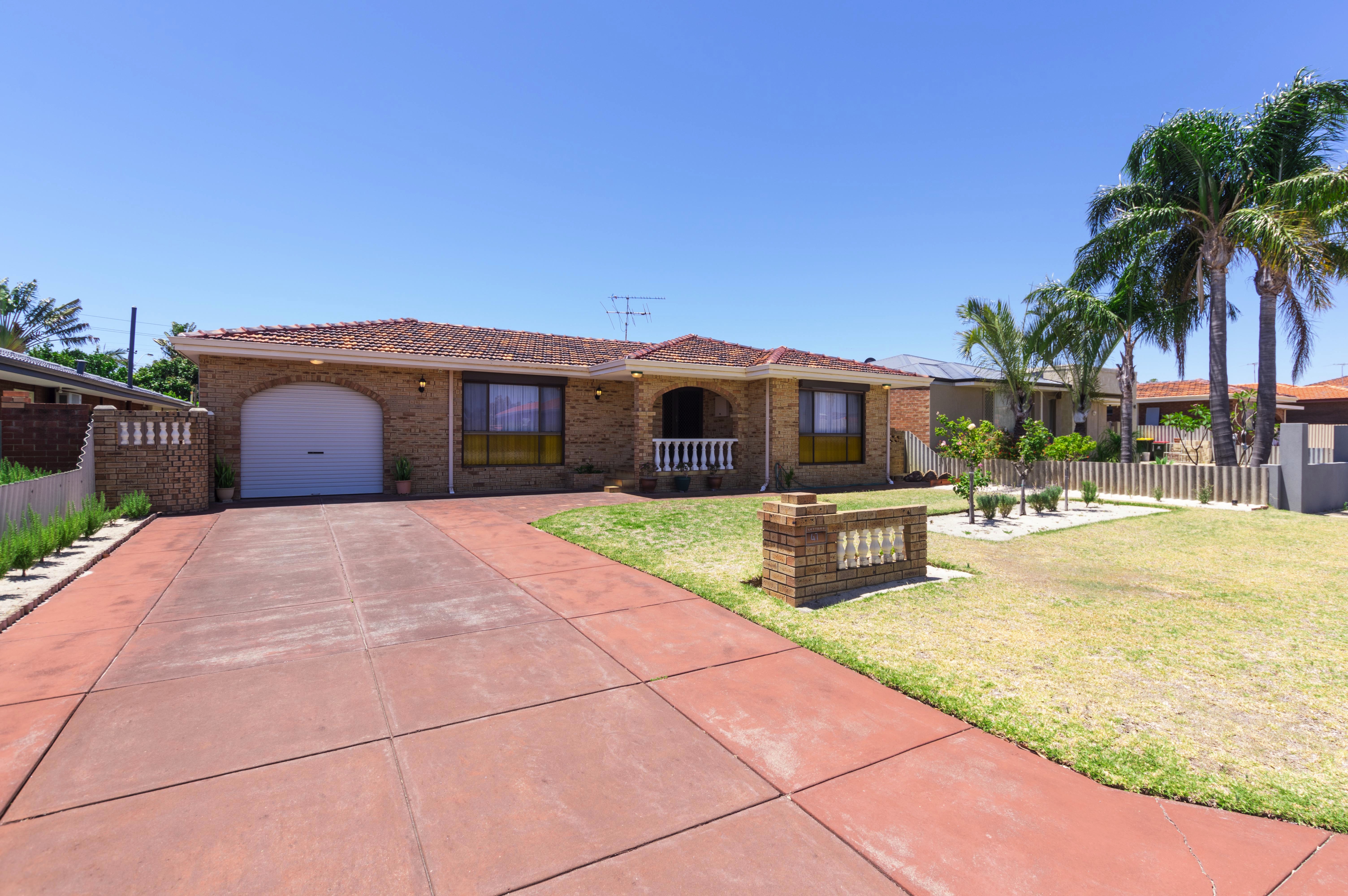 47 AVOCET RD, STIRLING, 6021
