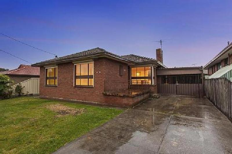 42 EMILY STREET, ST ALBANS, 3021