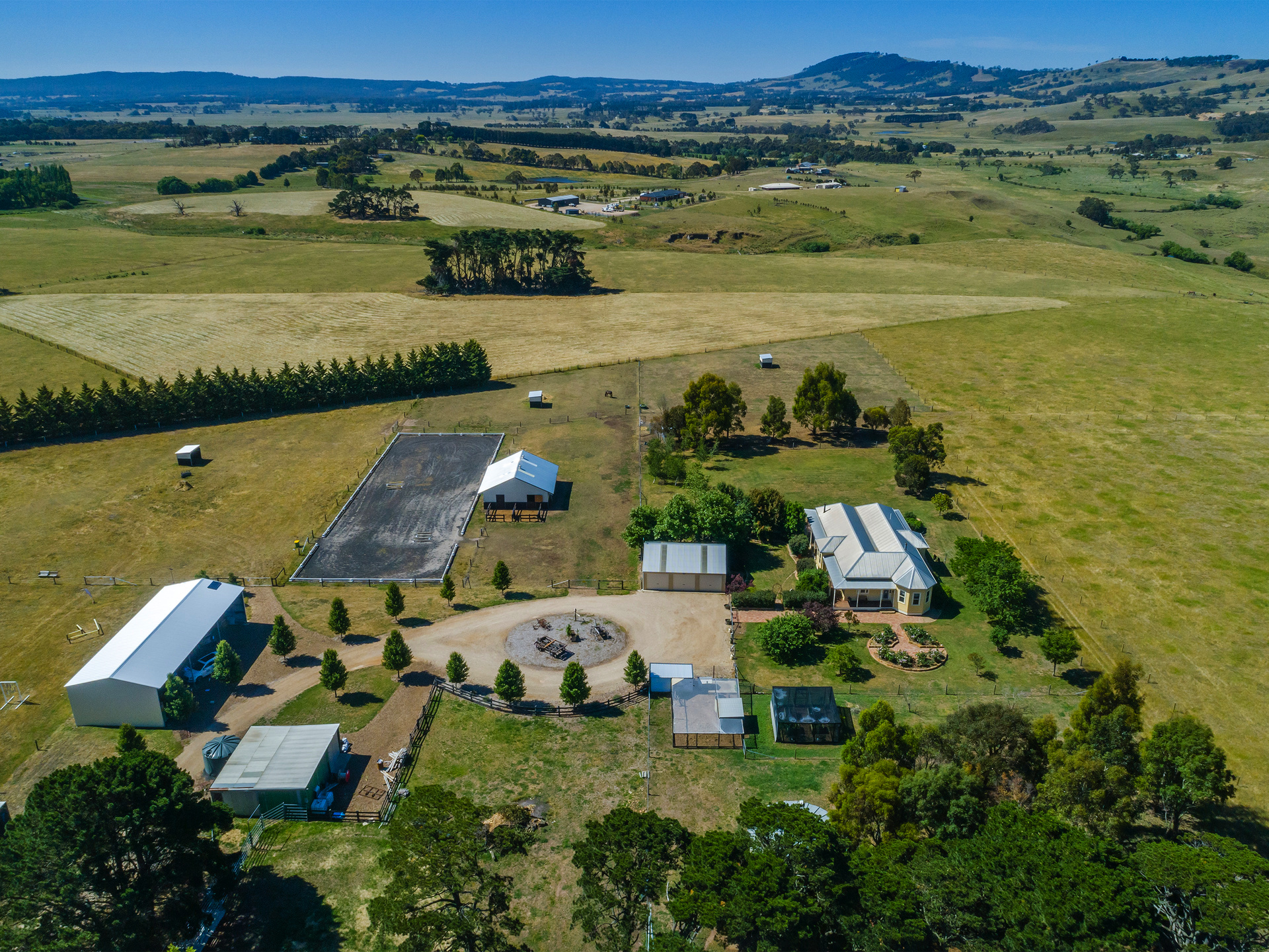 54 MCLEANS LANE, LANCEFIELD, 3435