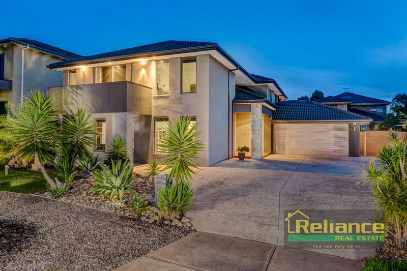 10 BEECHWOOD PARADE, SANCTUARY LAKES, 3030