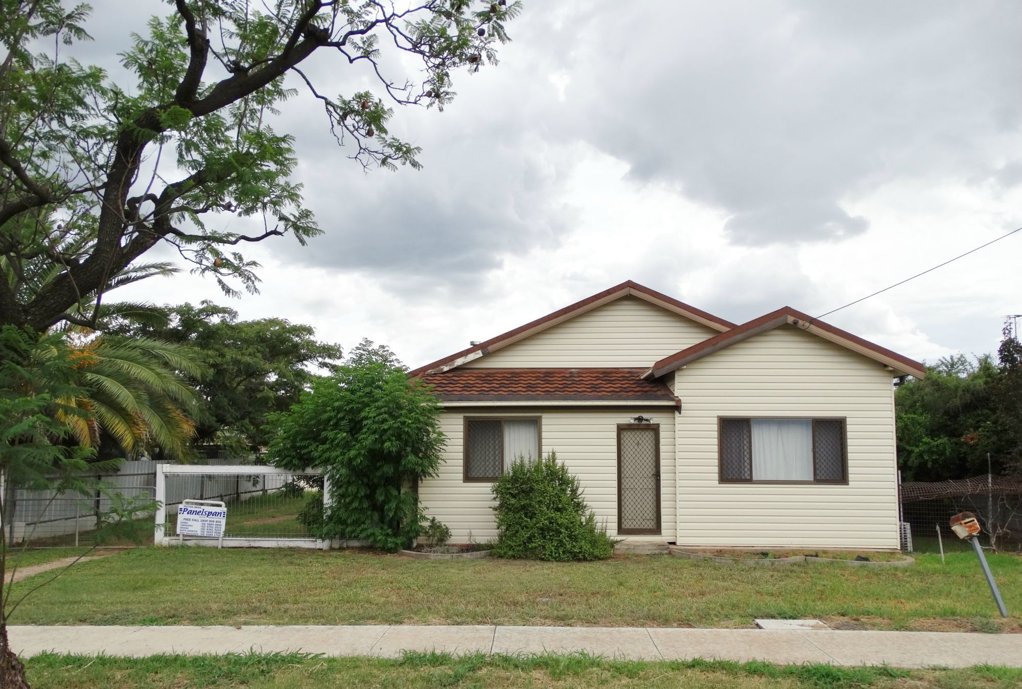 9 BARBER STREET, GUNNEDAH, 2380