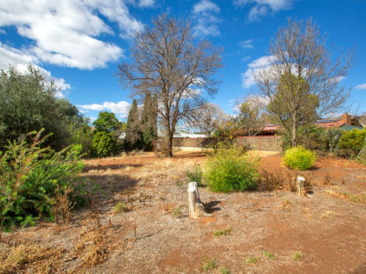 4 SANDERS PL, GUNNEDAH, 2380