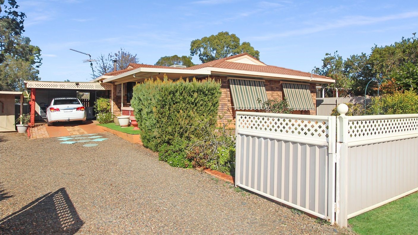 65 PULLAMING ST, CURLEWIS, 2381
