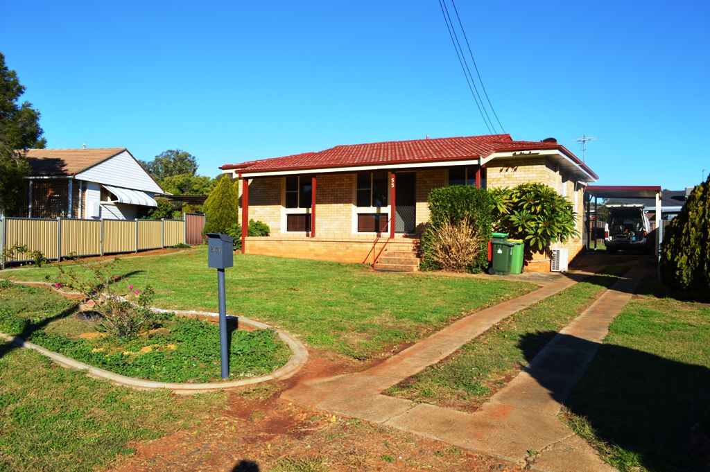 55 JAEGER AVE, GUNNEDAH, 2380