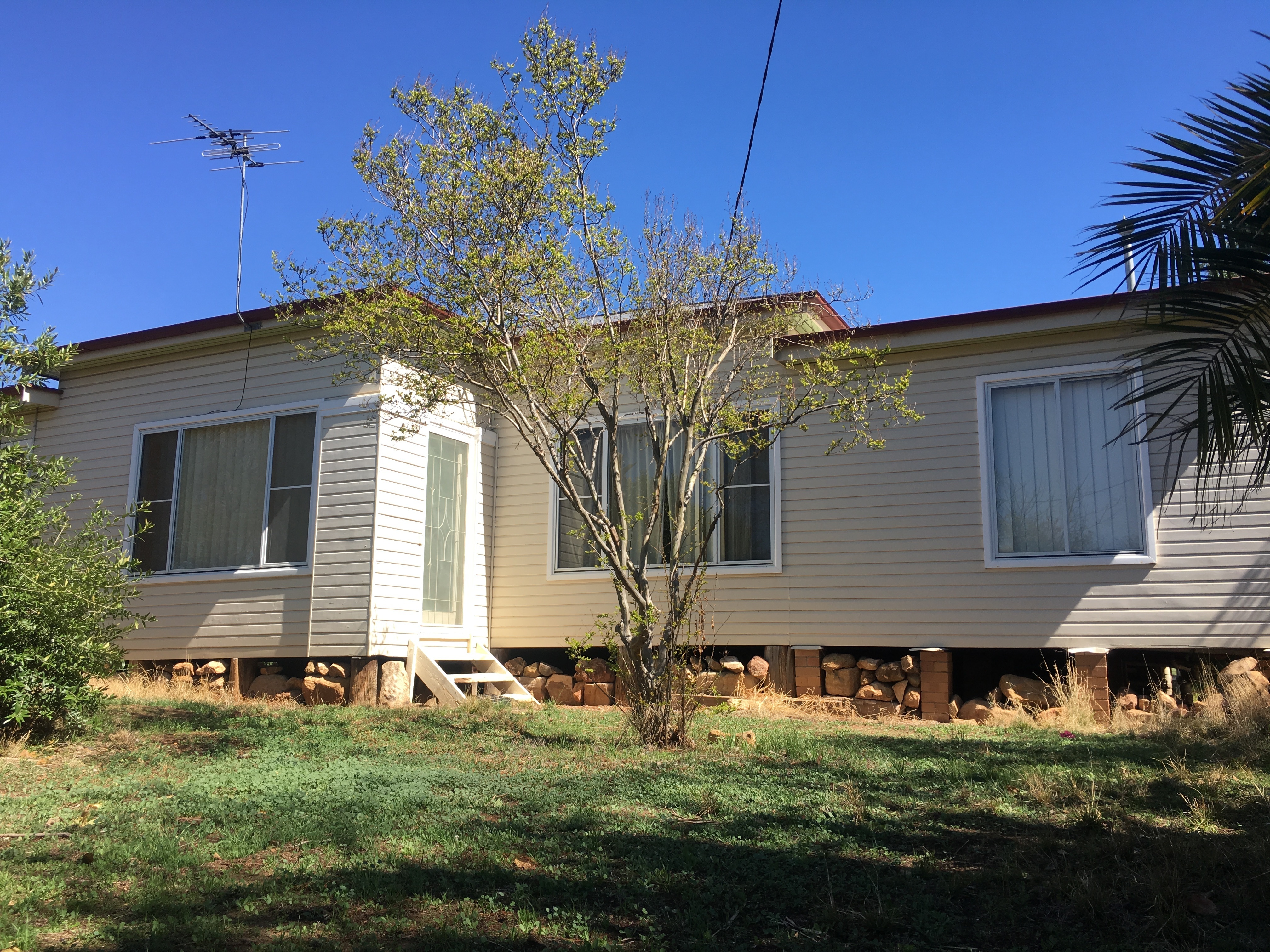 205-207 BLOOMFIELD ST, GUNNEDAH, 2380