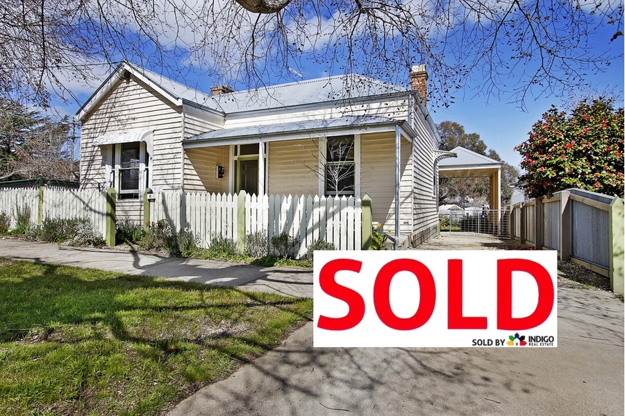 6 ALBERT ROAD, BEECHWORTH, 3747