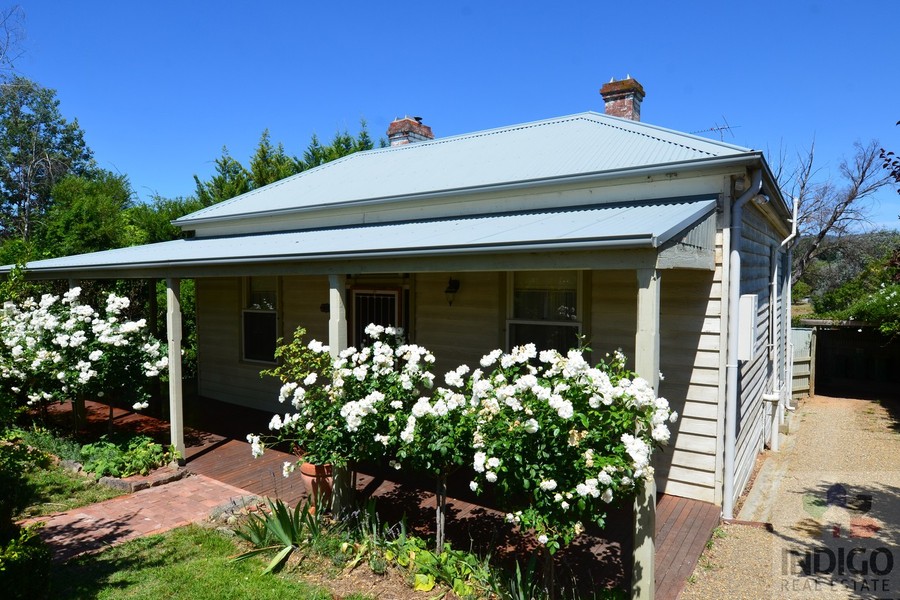 16 HIGH STREET, BEECHWORTH, 3747