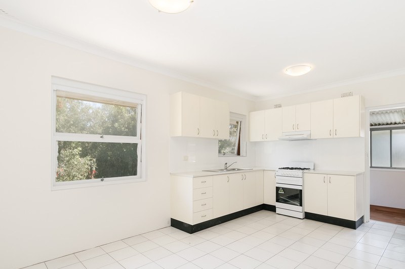 11/42 HOWARD AVENUE, DEE WHY, 2099