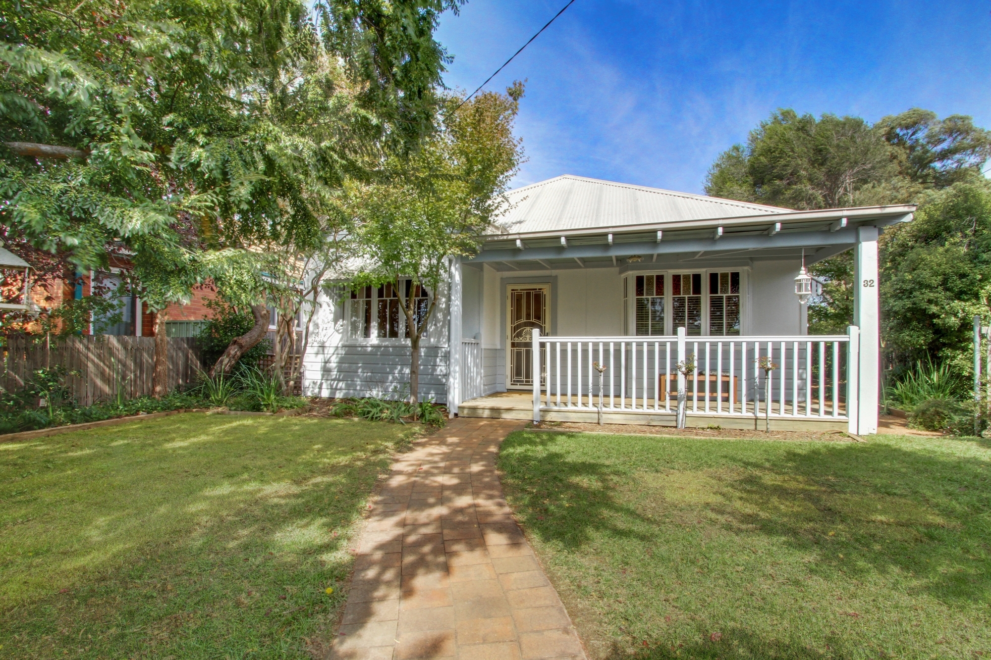 32 MORTON ST, QUEANBEYAN, 2620