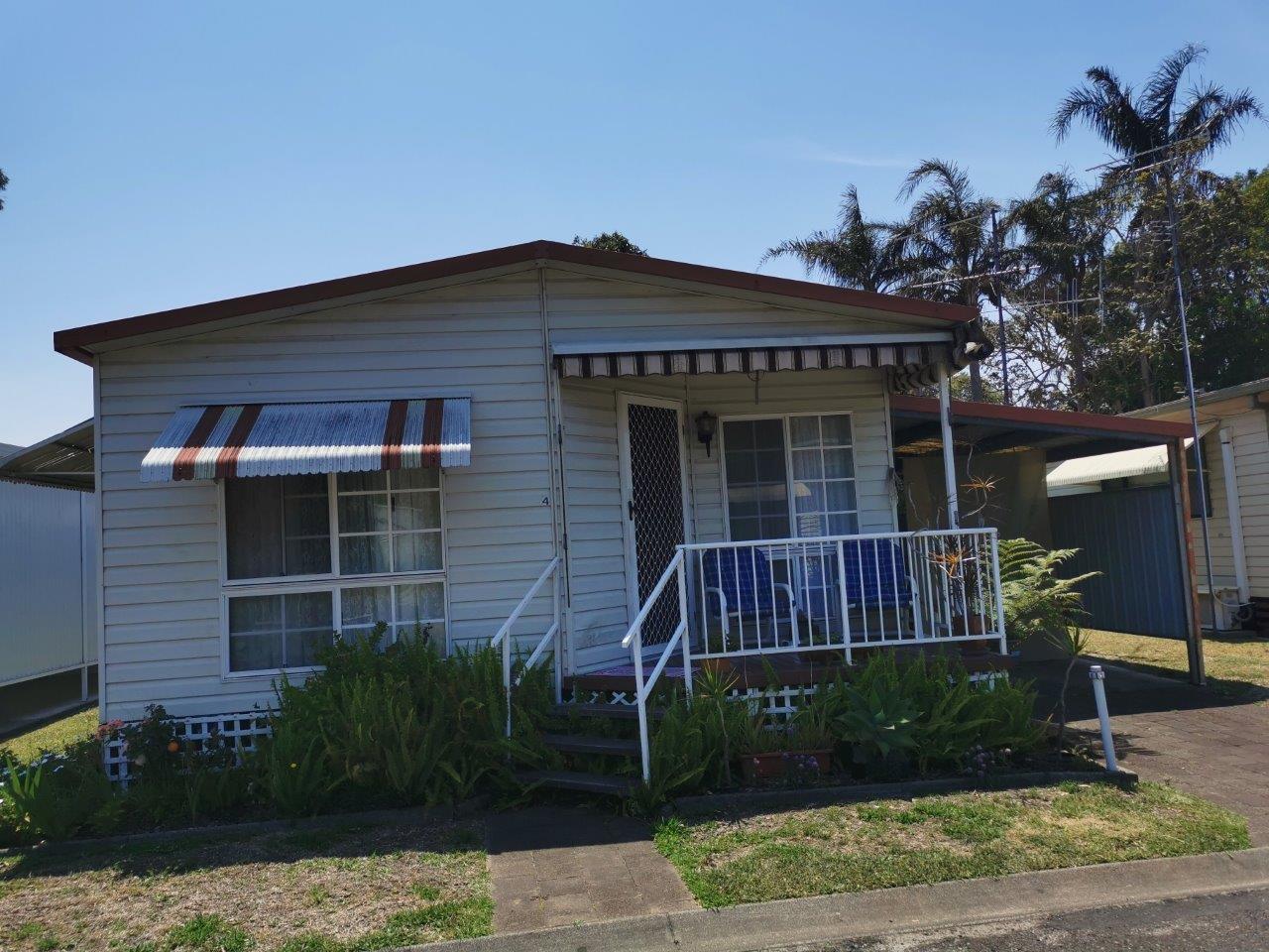 M4/45 THE LAKES WAY, FORSTER, 2428
