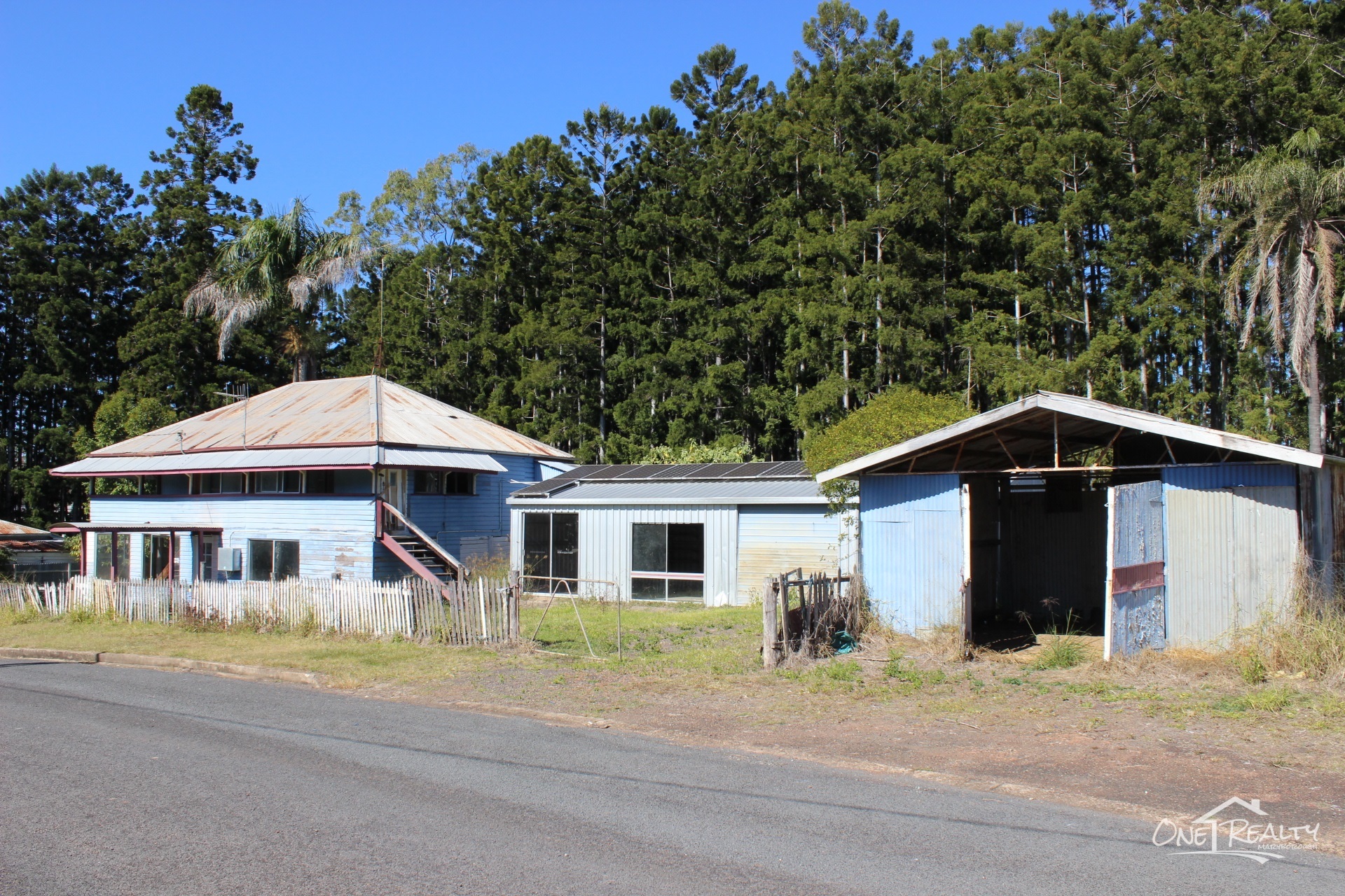 17 MANT ST, BROOWEENA, 4620