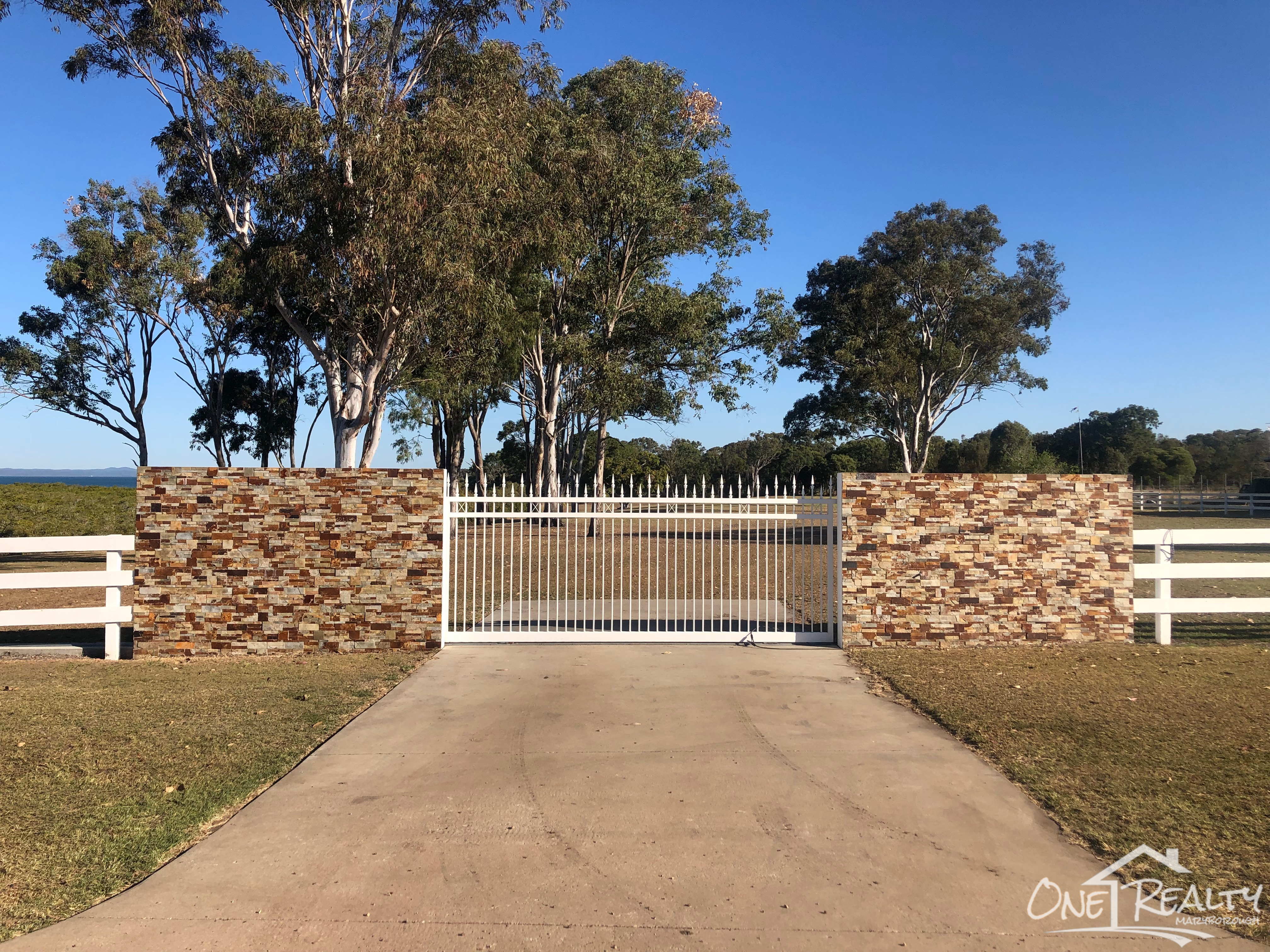 1 SHORE RD E, BOORAL, 4655