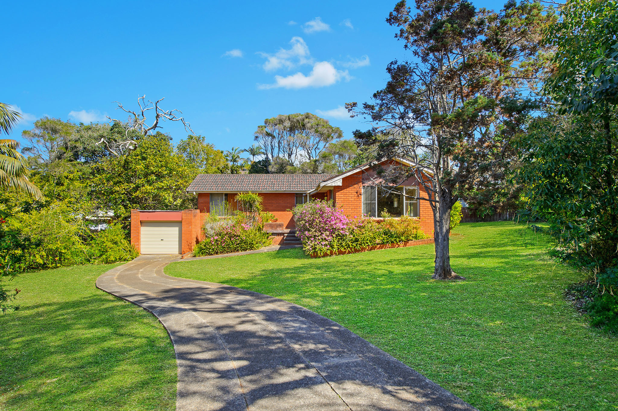 17 MOONAH PARADE, PORT MACQUARIE, 2444