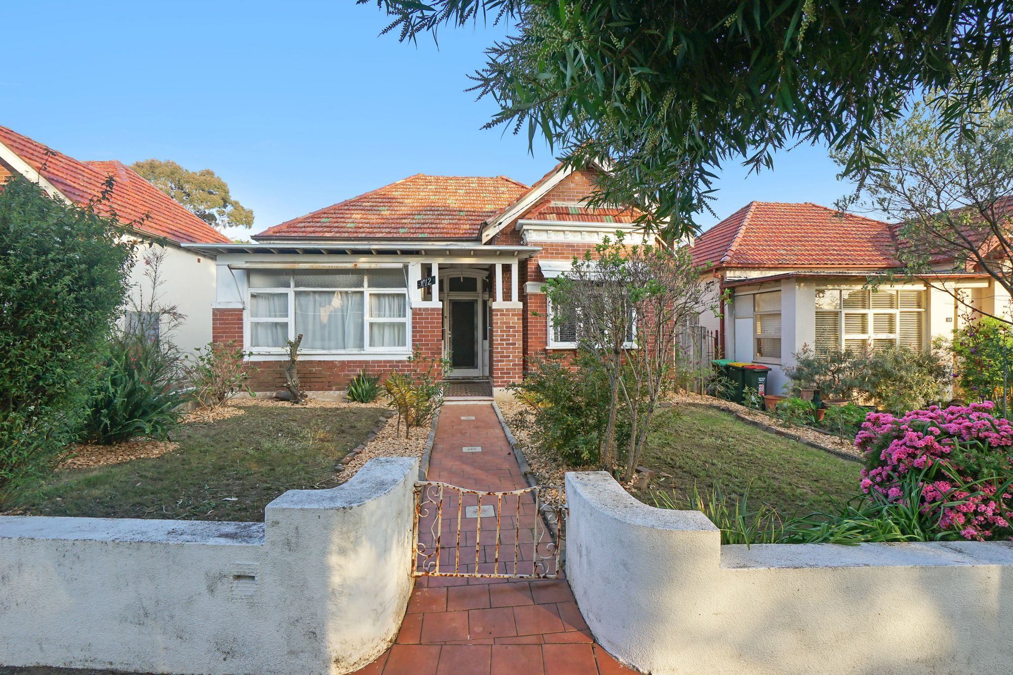 12 MACARTHUR PARADE, DULWICH HILL, 2203
