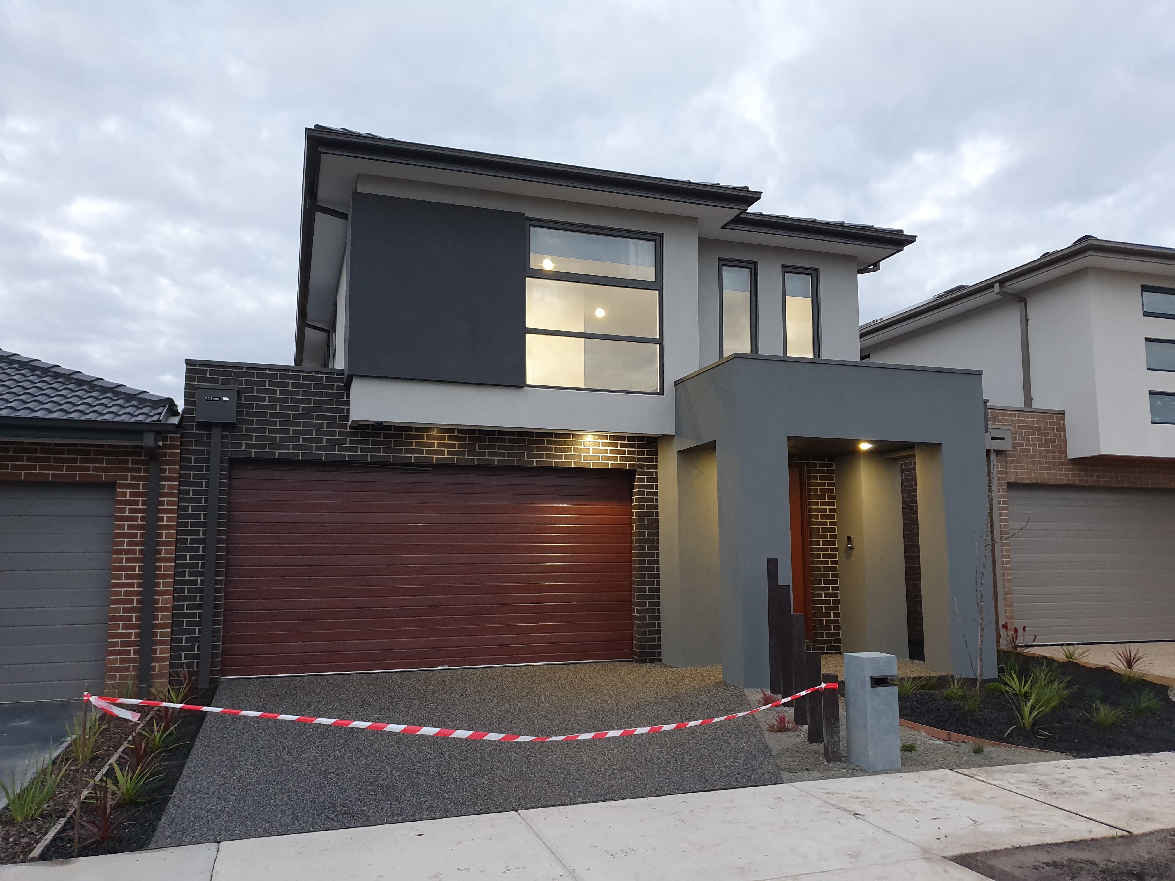 16 MABILLON WAY, CLYDE NORTH, 3978