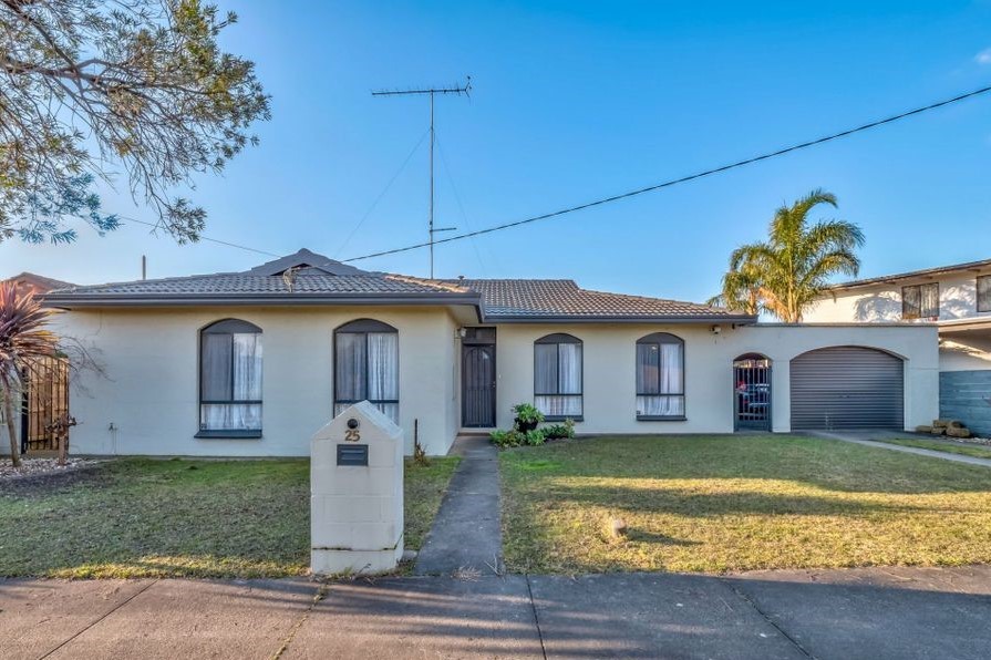 25 HYLAND ST, MOE, 3825