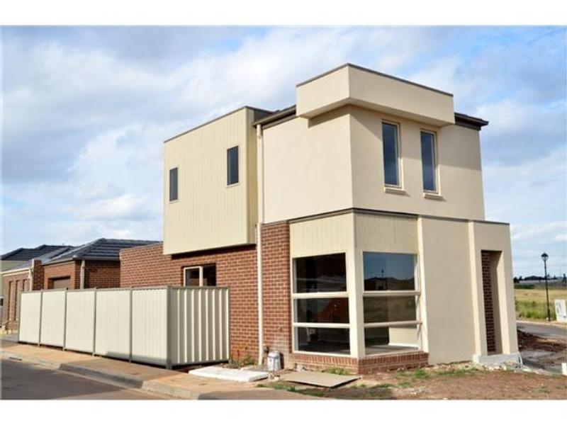 40 MCCUBBIN WAY, CAROLINE SPRINGS, 3023