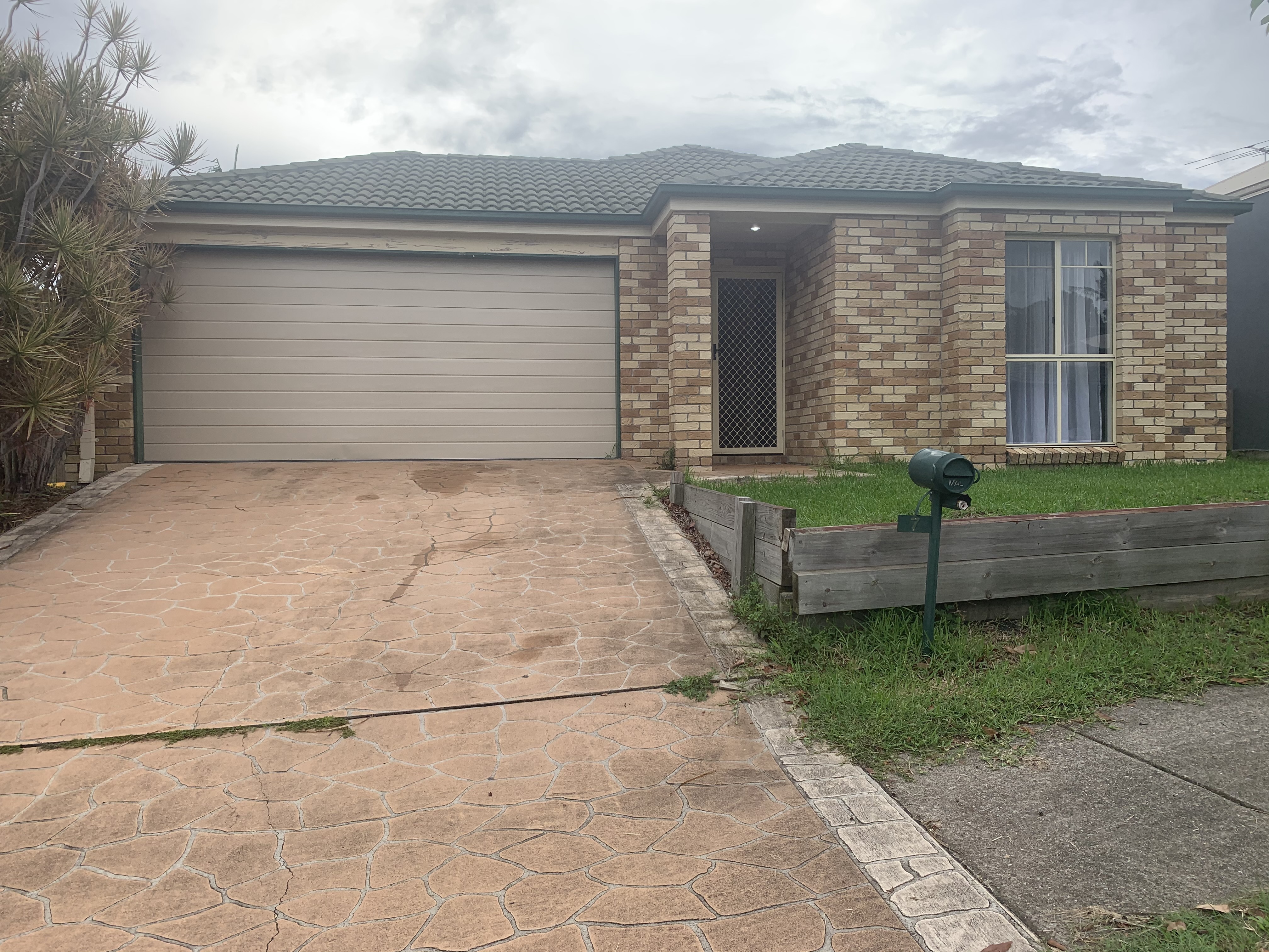 7 GLASSWING ST, SPRINGFIELD LAKES, 4300