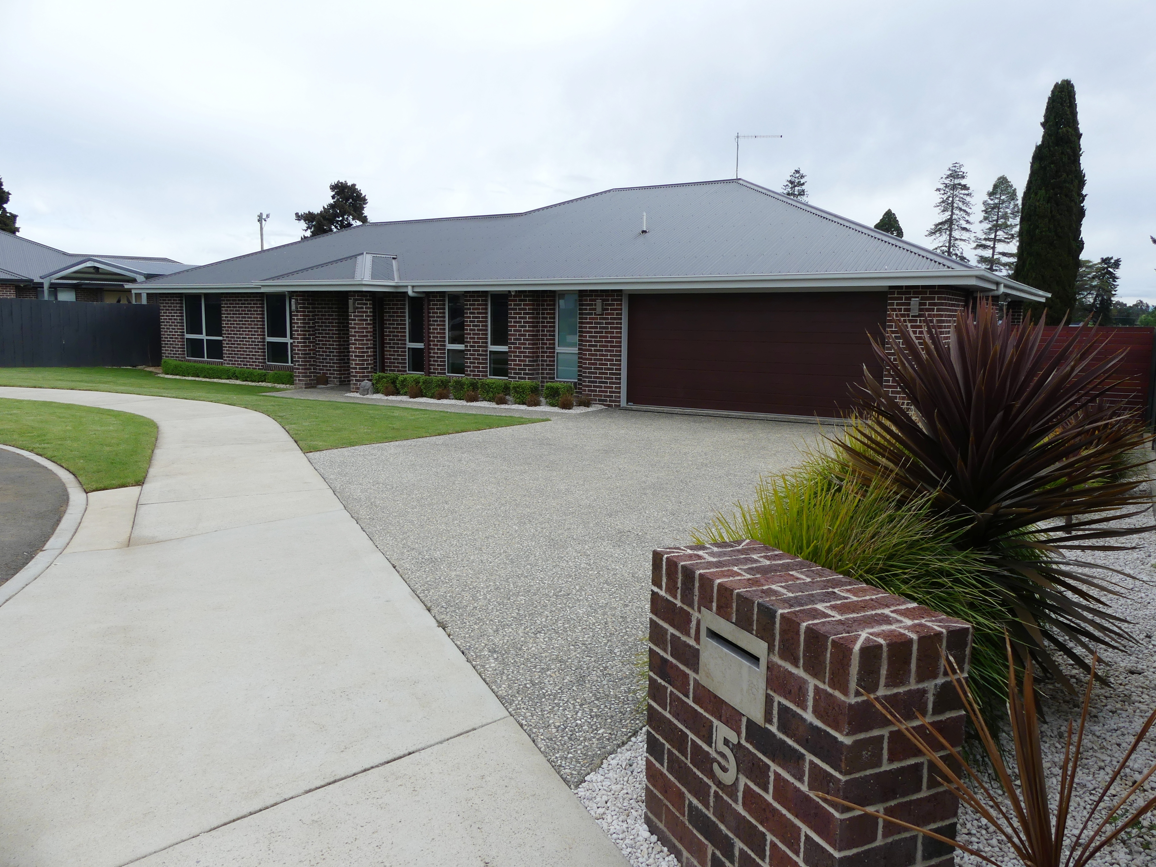 5 CAROL CT, WESTBURY, 7303