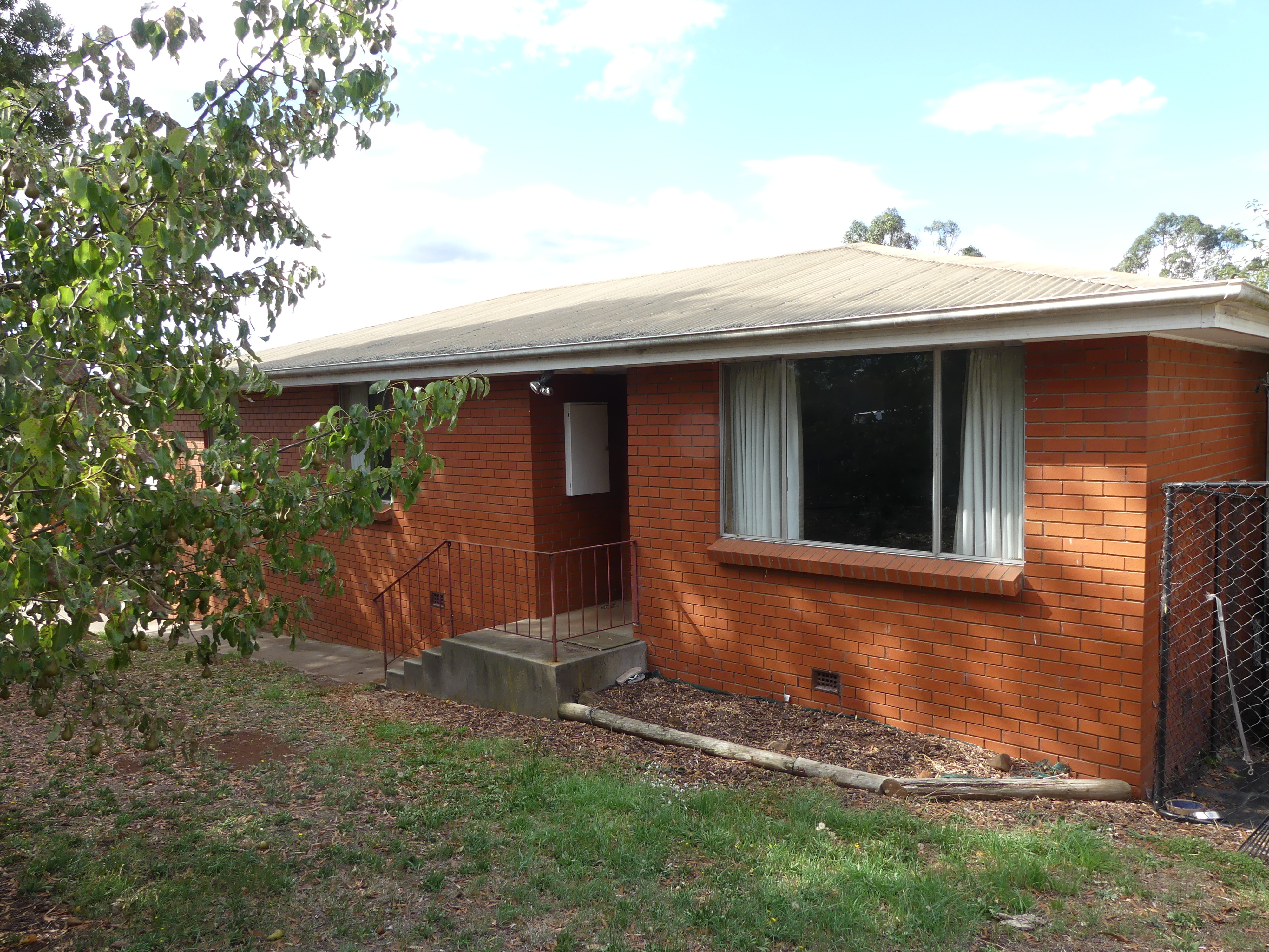 UNIT 2/20-22 LANSDOWNE PLACE, DELORAINE, 7304