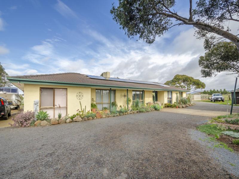 201 DAVIS LANE, BALLIANG, 3340