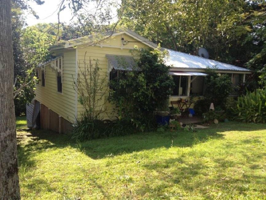 12 PINE STREET, POMONA, 4568