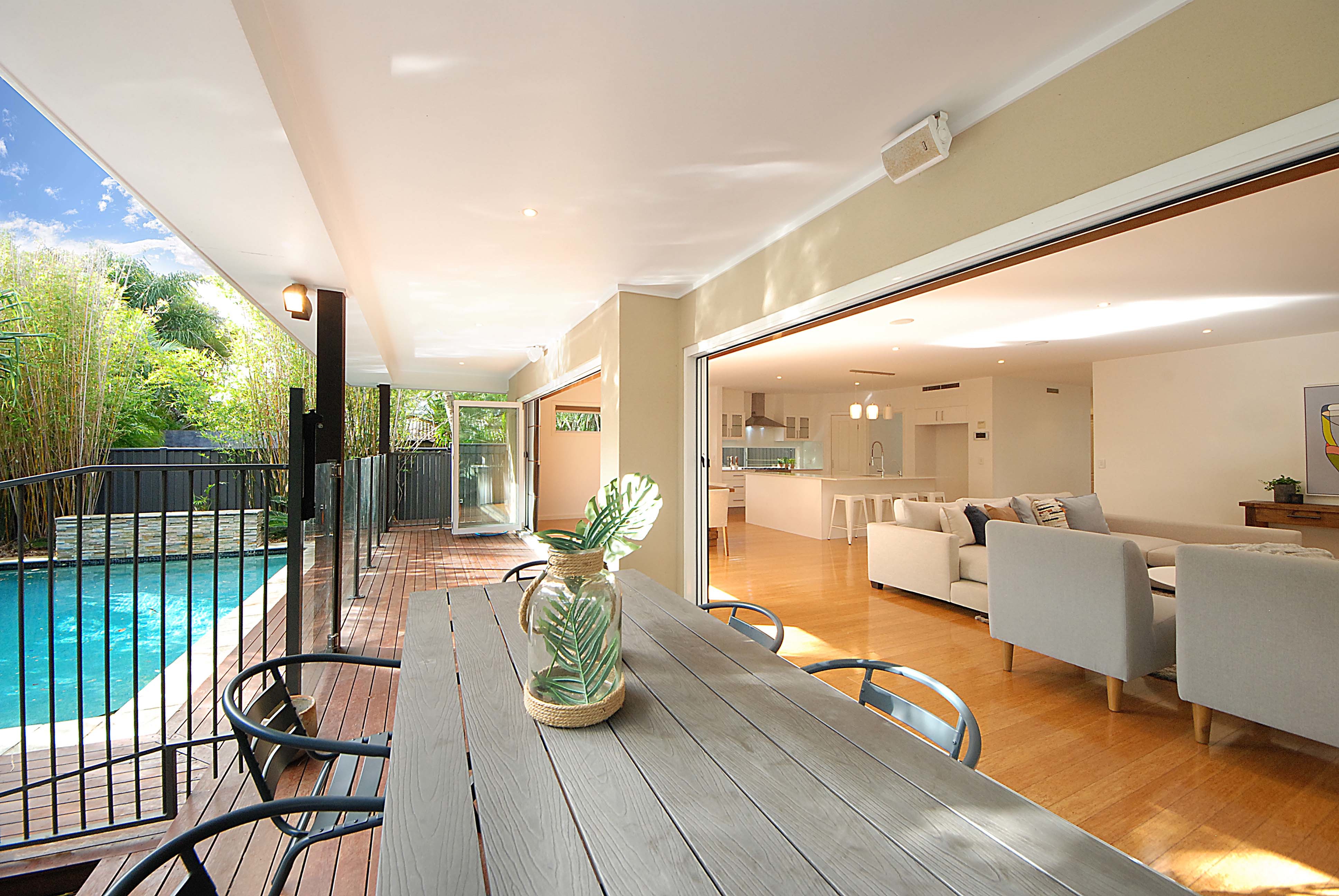 8 LEMANA LANE, BURLEIGH HEADS, 4220