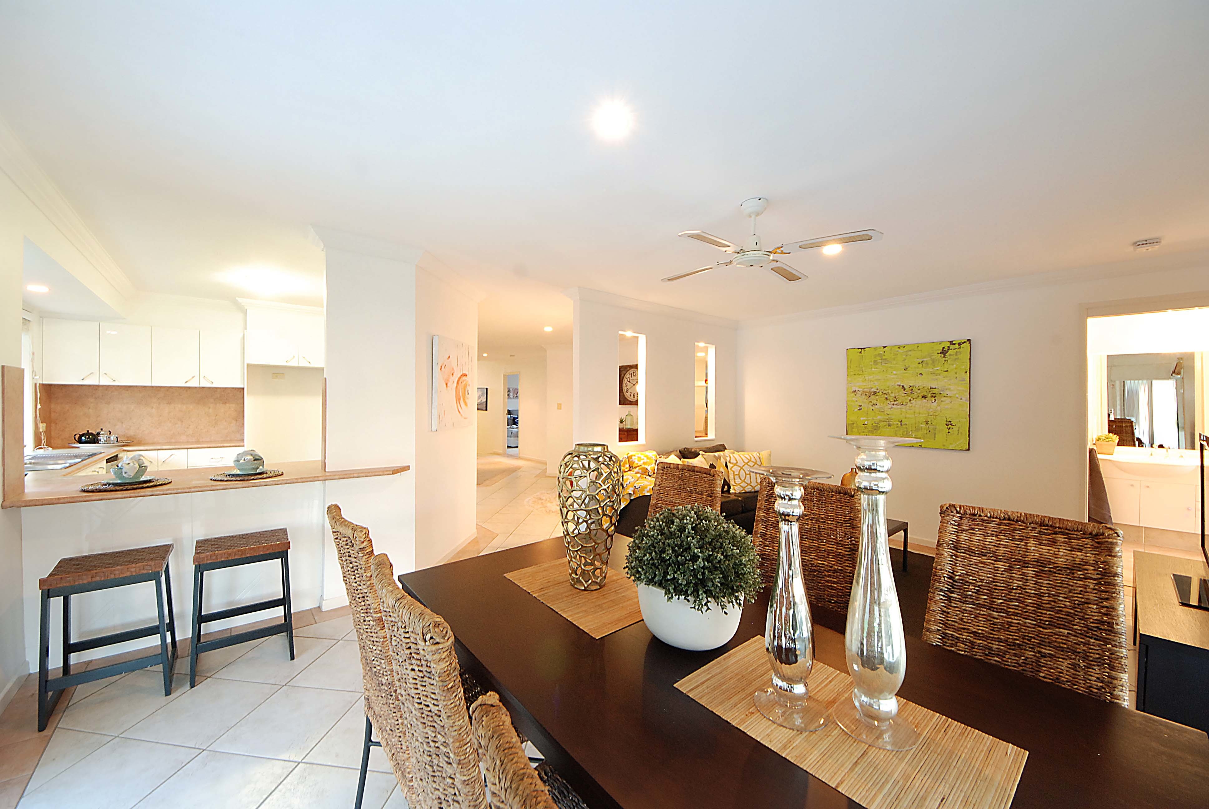 23 NUTHATCH STREET, BURLEIGH WATERS, 4220