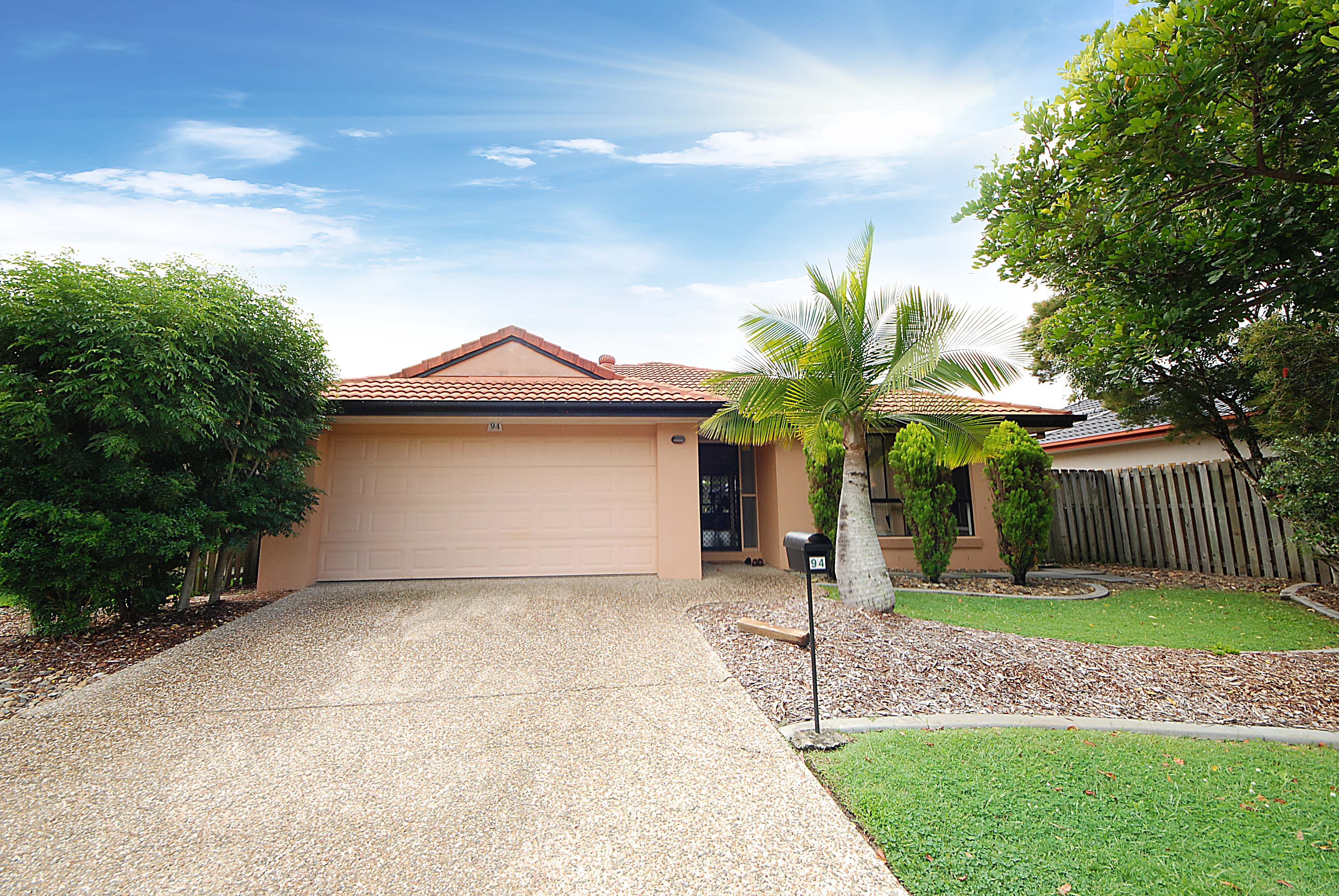 94 HARRIER DRIVE, BURLEIGH WATERS, 4220