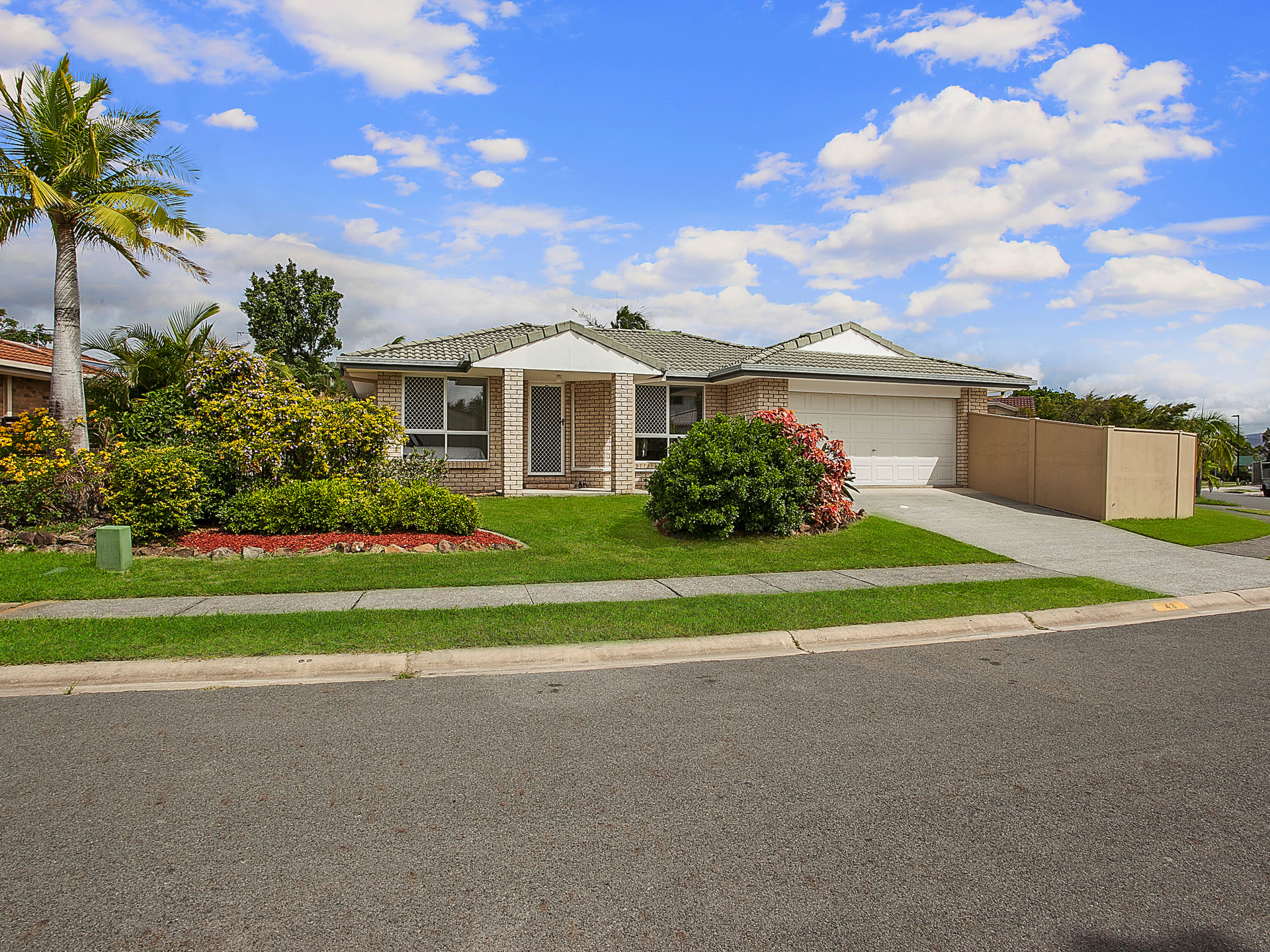 43 GALEEN DRIVE, BURLEIGH WATERS, 4220