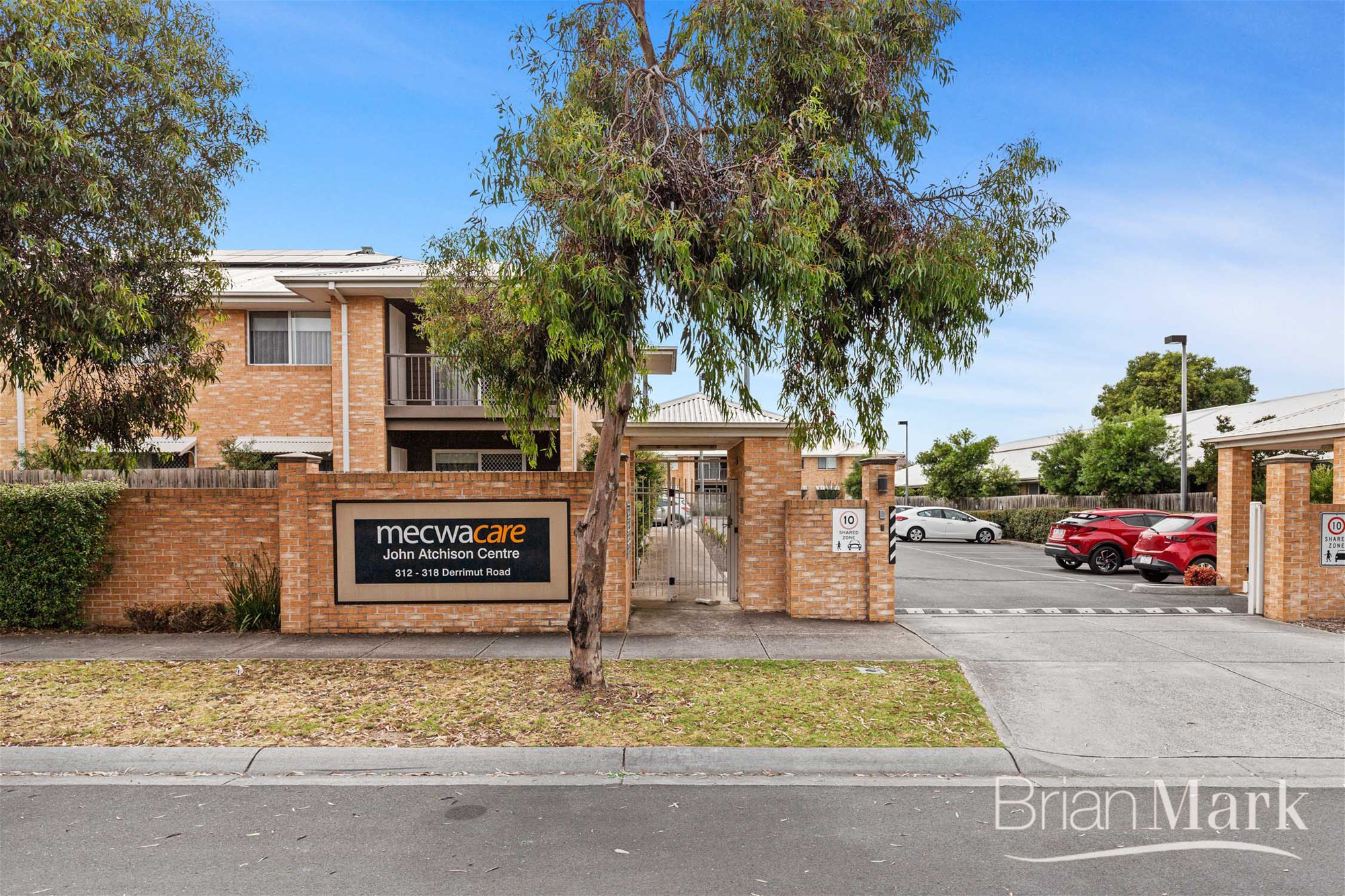 312-318 DERRIMUT ROAD, HOPPERS CROSSING, 3029