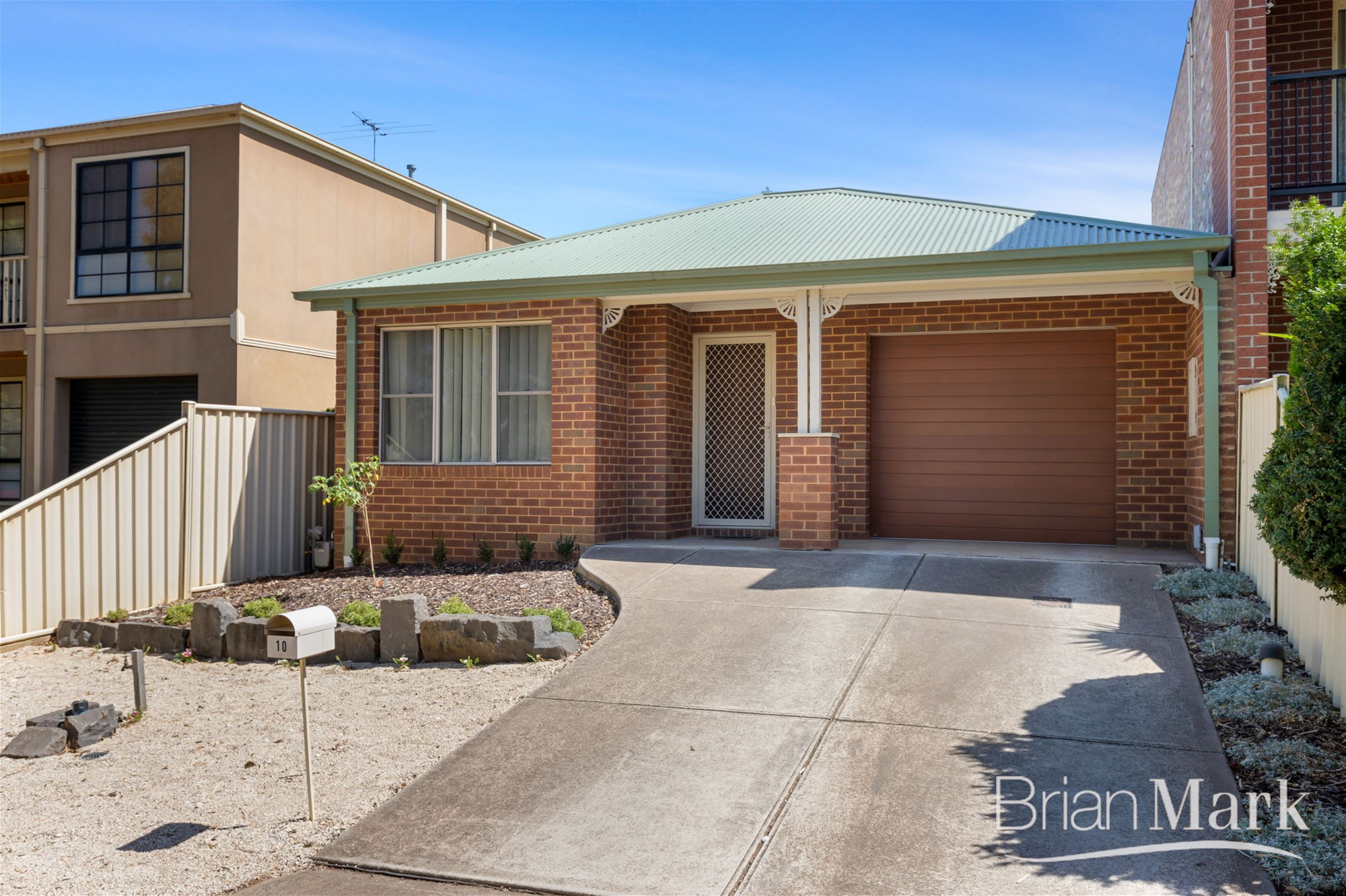 10 SUSSEX COURT, TARNEIT, 3029