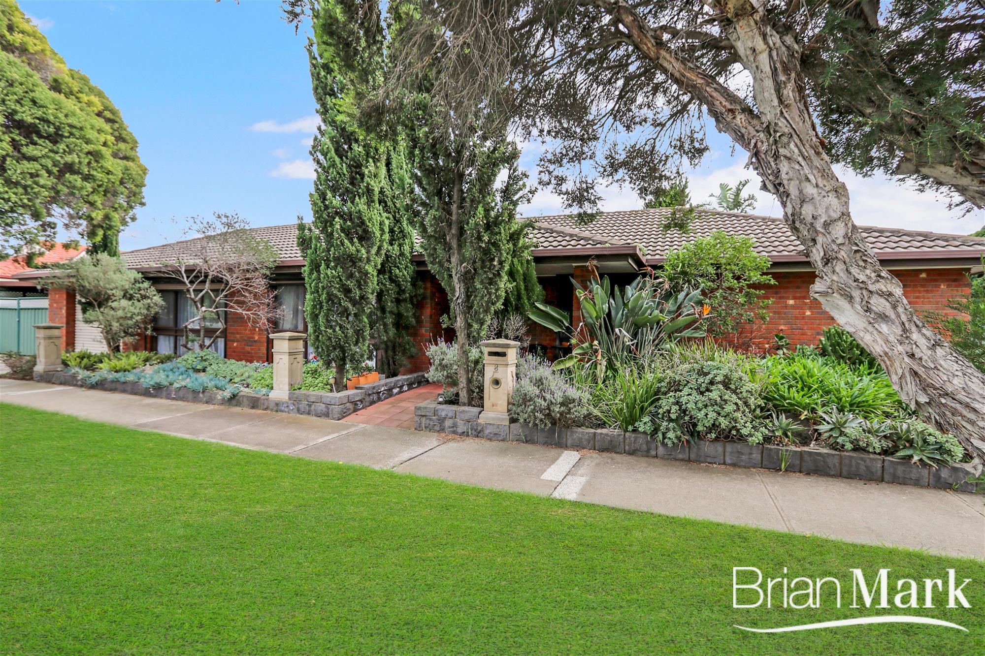8 BATMAN STREET, ALTONA MEADOWS, 3028
