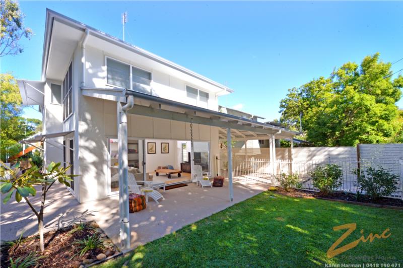 8 DEPPER STREET, SUNSHINE BEACH, 4567