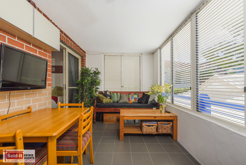 43 GALWAY ST, GREENSLOPES, 4120