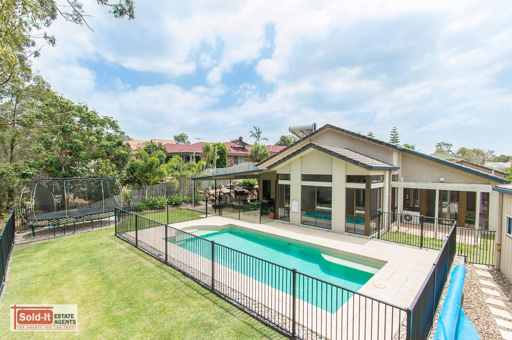 27 LANCEWOOD DRIVE, ALBANY CREEK, 4035