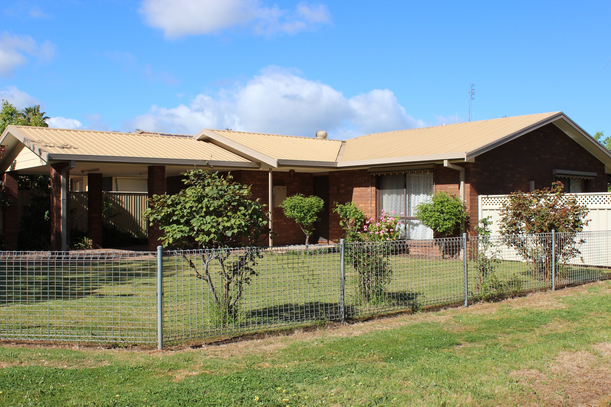 6 ARUNDEL STREET, BENALLA, 3672