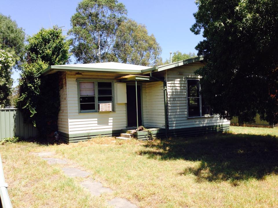 23 RUSSELL STREET, BENALLA, 3672