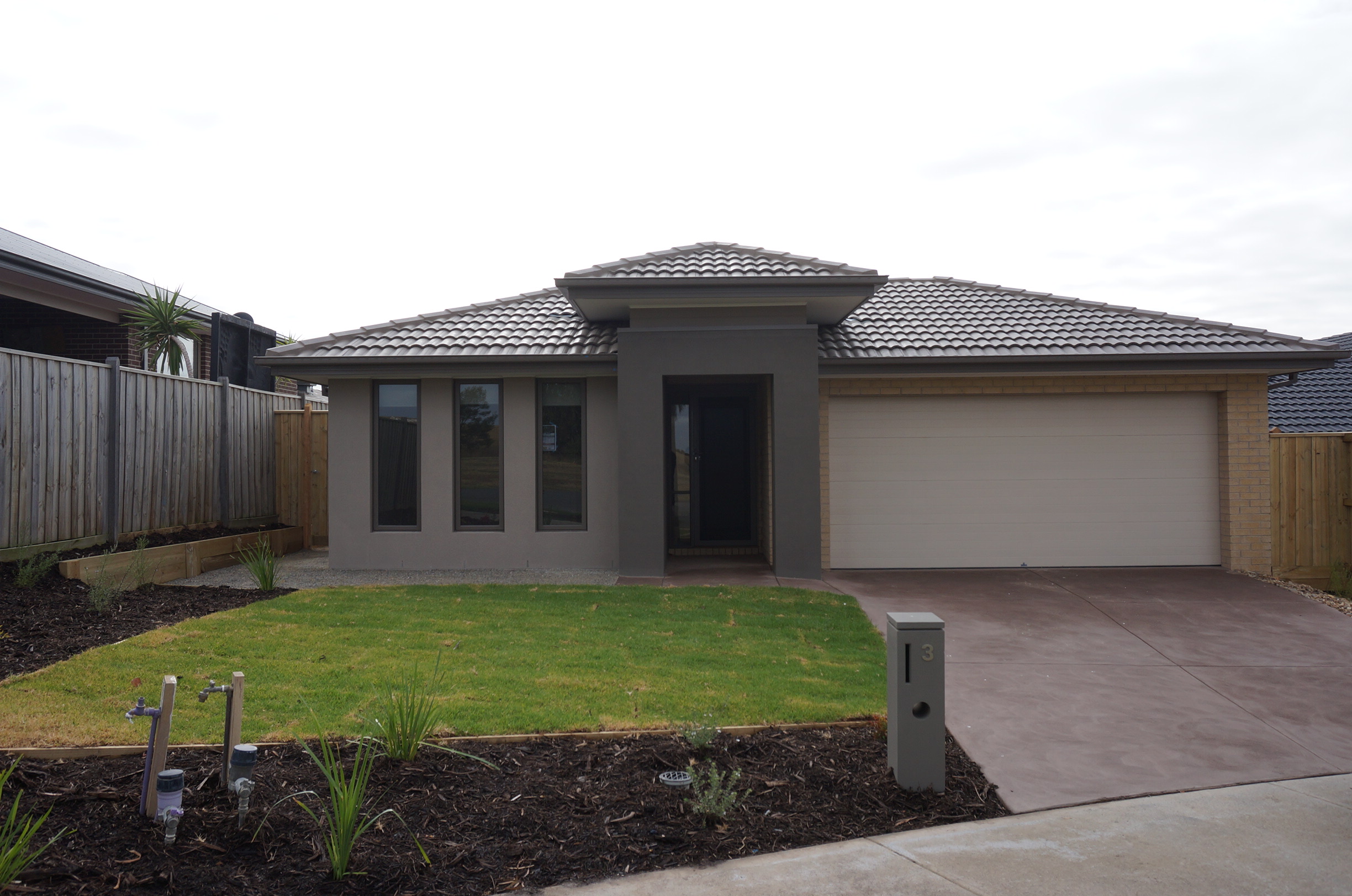 3 SHAKESPEARE GROVE , OFFICER, 3809