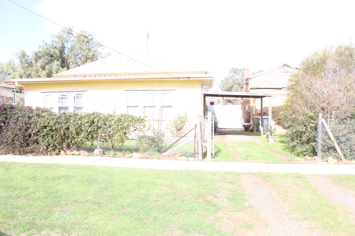 64 INGLEWOOD STREET, RAYWOOD, 3570