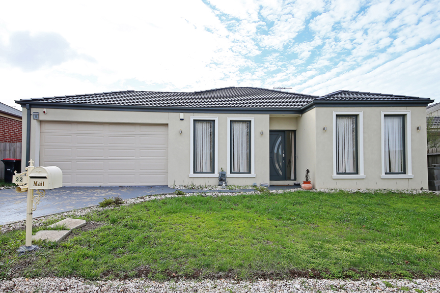 32 WESTLAKES DRIVE, MELTON WEST, 3337