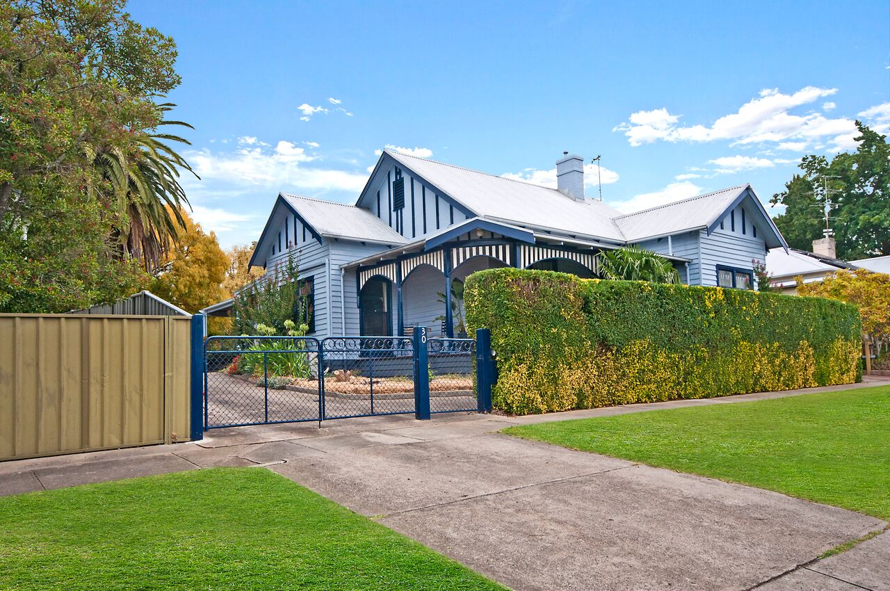 30 LONSDALE STREET, HAMILTON, 3300