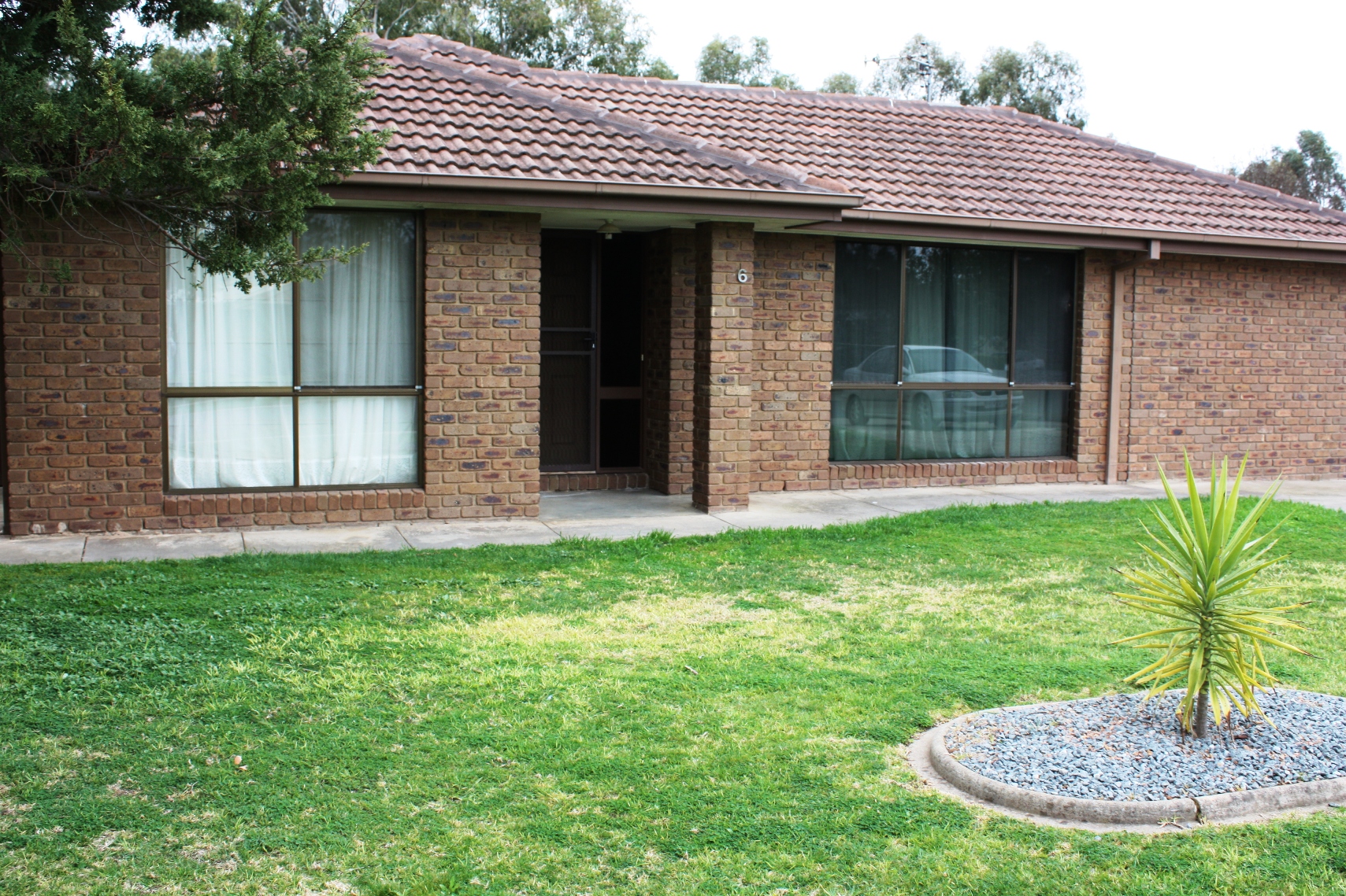 6 ROBINSON COURT, BENALLA, 3672