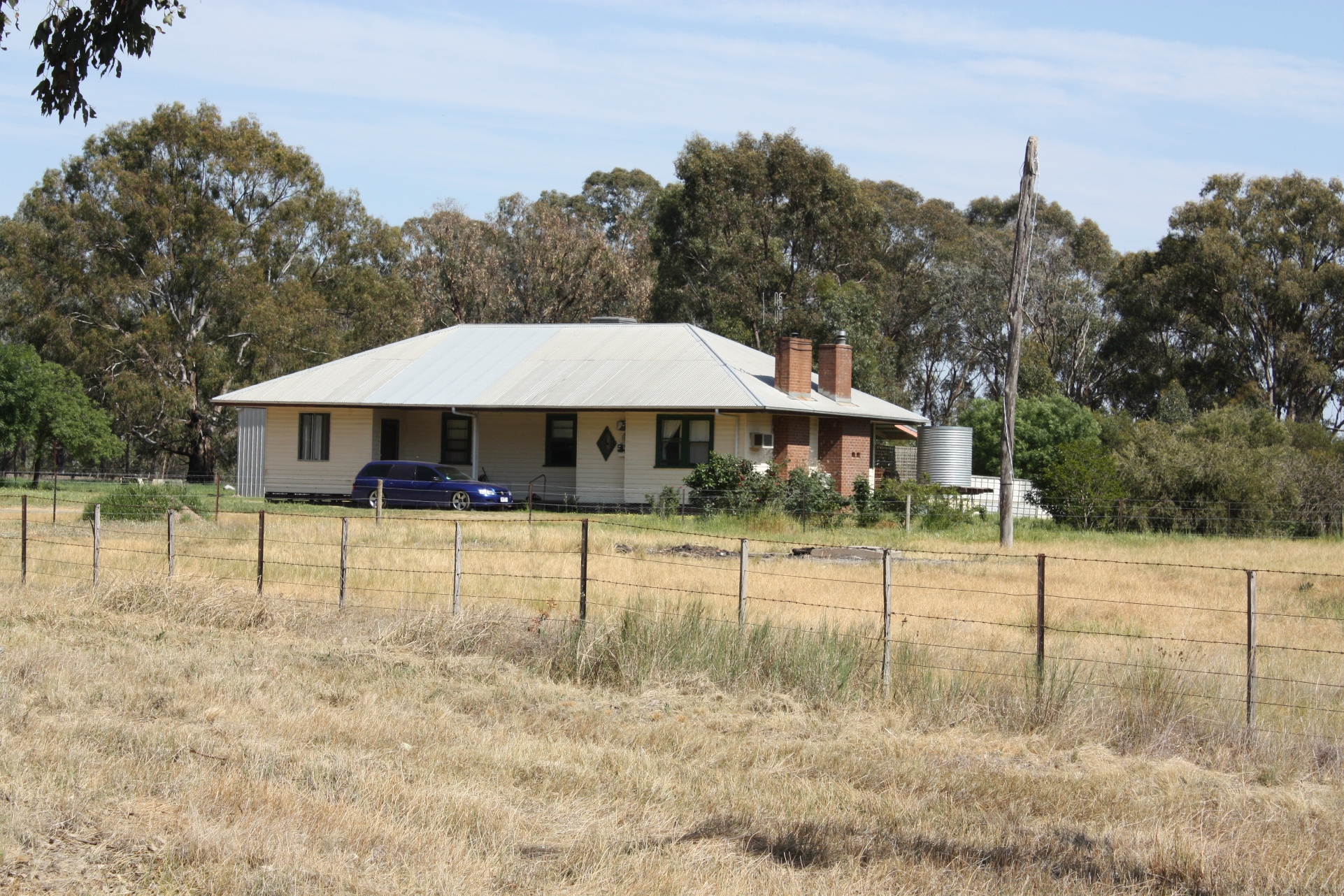 32 HIGH STREET, VIOLET TOWN, 3669