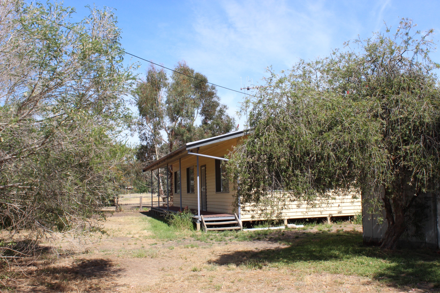 5 HIGH STREET, VIOLET TOWN, 3669