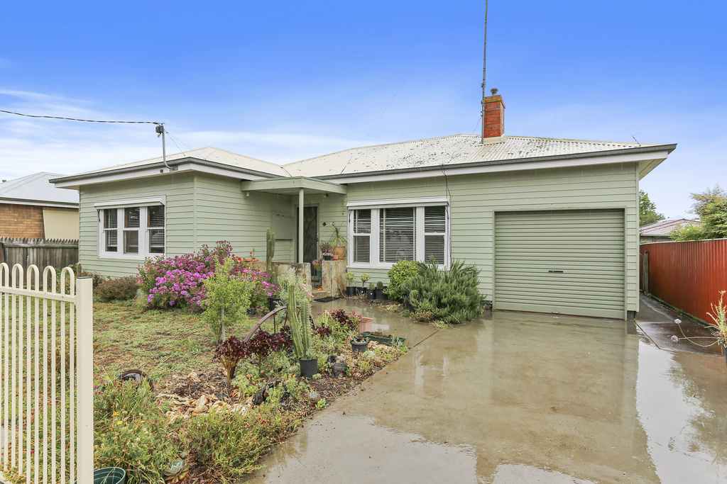 9 ROBERTS STREET, HAMILTON, 3300