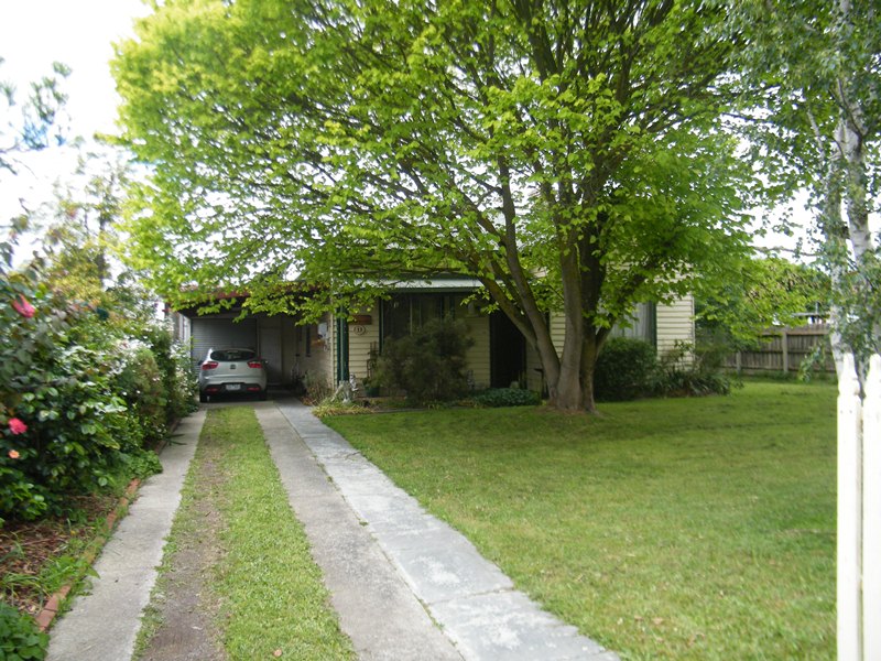 18 LOCH STREET, YARRAGON, 3823