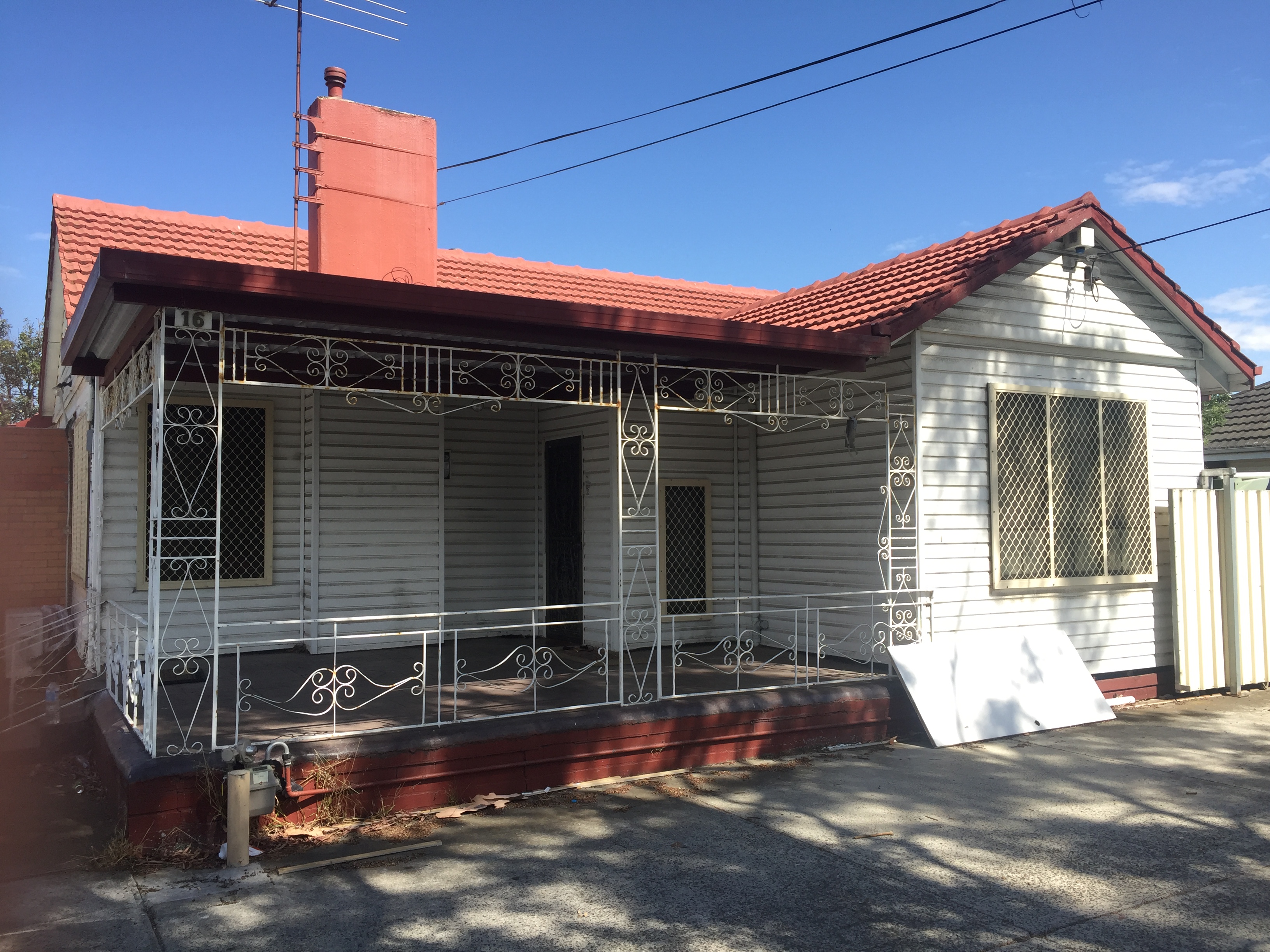 16 CHURCHILL AVENUE, MAIDSTONE, 3012
