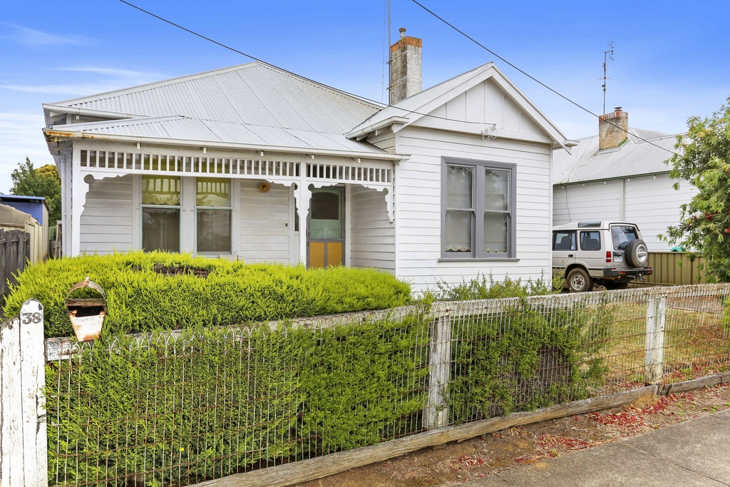 38 BREE ROAD, HAMILTON, 3300