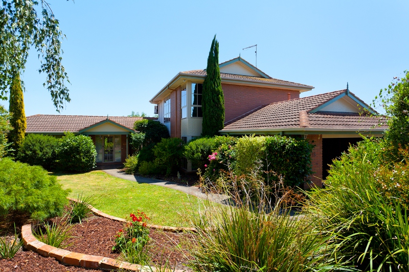 18 RINTEL COURT, WARRAGUL, 3820